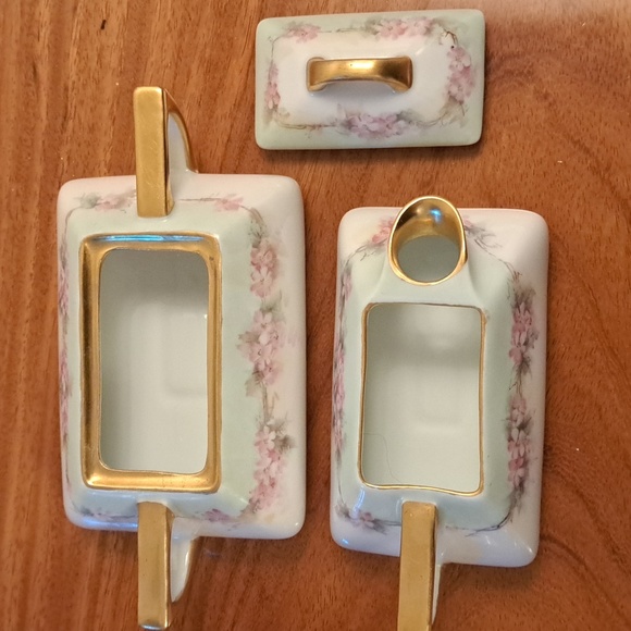 Bavarian hand painted sugar creamer with lid  smaller size   excellent condition - Picture 3 of 8